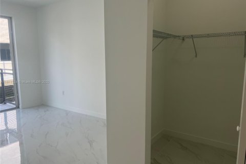 Villa ou maison à louer à Miami, Floride: 2 chambres № 2016391 - photo 30