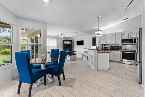 Villa ou maison à vendre à West Palm Beach, Floride: 3 chambres, 159.61 m2 № 2245843 - photo 10