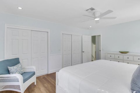 House in Riviera Beach, Florida 3 bedrooms, 199.46 sq.m. № 2246463 - photo 19