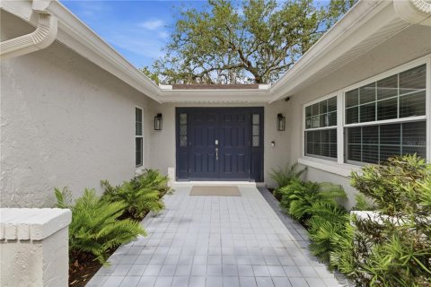 House in Winter Springs, Florida 4 bedrooms, 191.01 sq.m. № 2295184