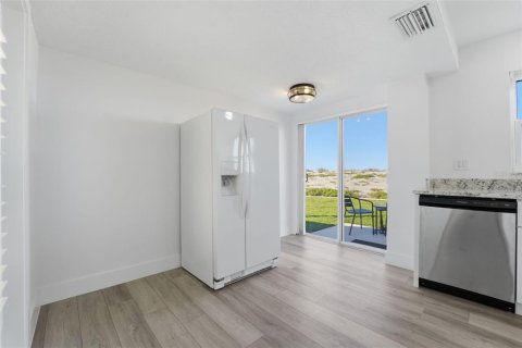 Copropriété à vendre à Venice, Floride: 2 chambres, 118.08 m2 № 2425573 - photo 15