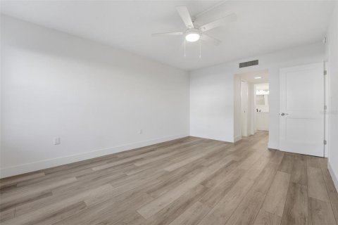 Copropriété à vendre à Venice, Floride: 2 chambres, 118.08 m2 № 2425573 - photo 17