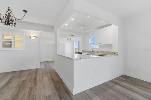 Copropriété à vendre à Venice, Floride: 2 chambres, 118.08 m2 № 2425573 - photo 4