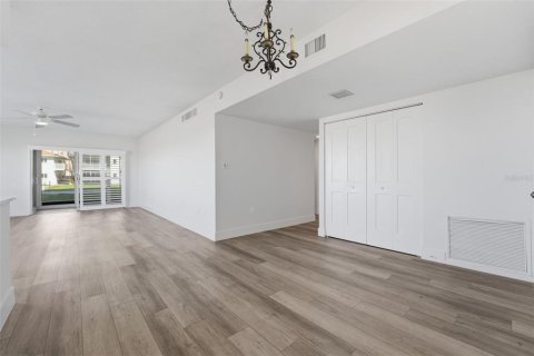 Copropriété à vendre à Venice, Floride: 2 chambres, 118.08 m2 № 2425573 - photo 6