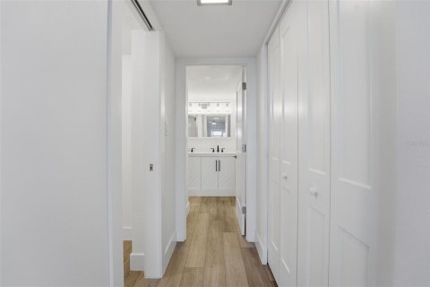 Copropriété à vendre à Venice, Floride: 2 chambres, 118.08 m2 № 2425573 - photo 19