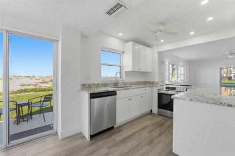 Copropriété à vendre à Venice, Floride: 2 chambres, 118.08 m2 № 2425573 - photo 13