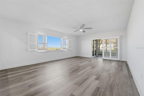 Copropriété à vendre à Venice, Floride: 2 chambres, 118.08 m2 № 2425573 - photo 5