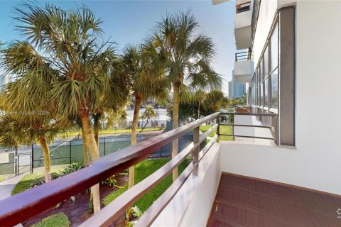 Condominio en venta en Hallandale Beach, Florida, 2 dormitorios, 96.62 m2 № 1969353 - foto 6