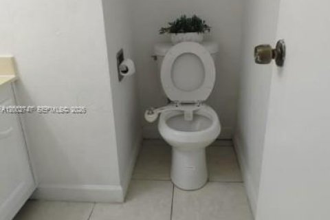 Купить кондоминиум в Норт-Майами-Бич, Флорида 1 спальня, 72.28м2, № 2066623 - фото 13