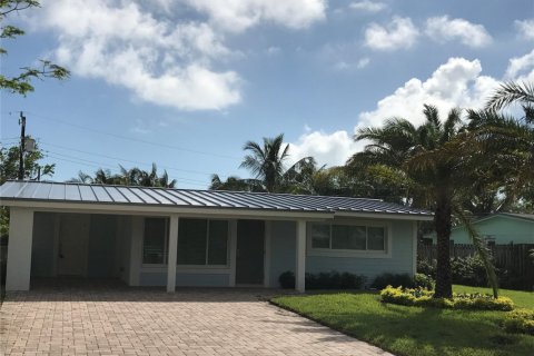 House in Pompano Beach, Florida 2 bedrooms, 111.85 sq.m. № 1187638 - photo 1