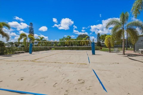 Condo in Deerfield Beach, Florida, 1 bedroom  № 2378673 - photo 25