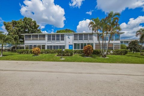 Condo in Deerfield Beach, Florida, 1 bedroom  № 2378673 - photo 2