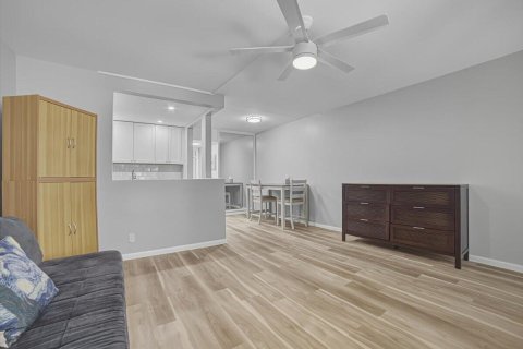 Condo in Deerfield Beach, Florida, 1 bedroom  № 2378673 - photo 7