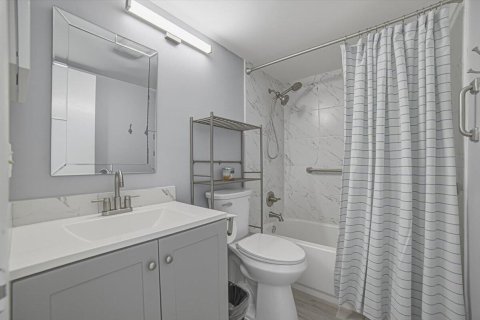 Condo in Deerfield Beach, Florida, 1 bedroom  № 2378673 - photo 19