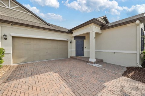 House in Land O' Lakes, Florida 3 bedrooms, 181.16 sq.m. № 1680152 - photo 2