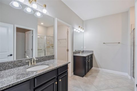 House in Land O' Lakes, Florida 3 bedrooms, 181.16 sq.m. № 1680152 - photo 12