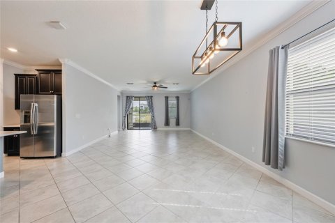 House in Land O' Lakes, Florida 3 bedrooms, 181.16 sq.m. № 1680152 - photo 7