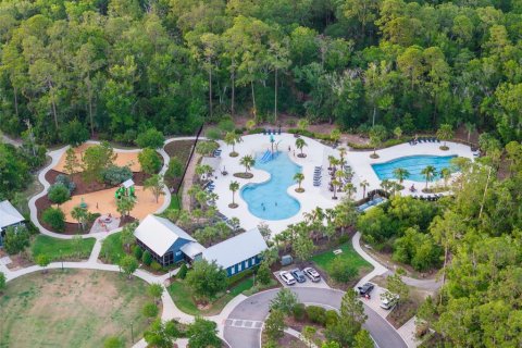 House in Land O' Lakes, Florida 3 bedrooms, 181.16 sq.m. № 1680152 - photo 29