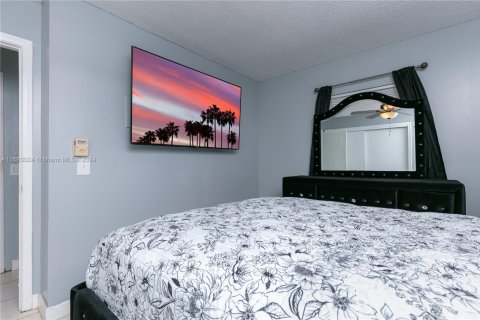 House in Deerfield Beach, Florida 3 bedrooms, 105.07 sq.m. № 1794693 - photo 22