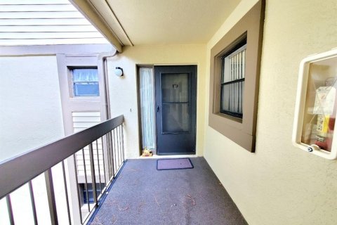 Condo in Oldsmar, Florida, 2 bedrooms  № 2235464 - photo 2