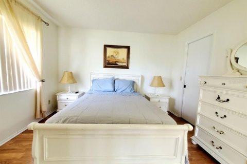Condo in Oldsmar, Florida, 2 bedrooms  № 2235464 - photo 18