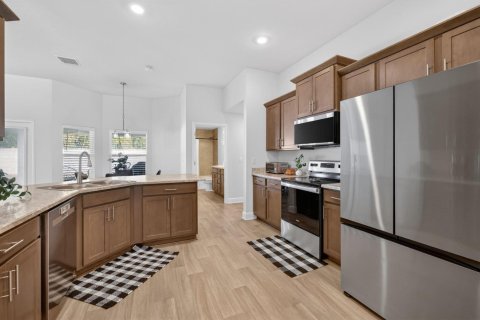 House in Port St. Lucie, Florida 4 bedrooms, 210.42 sq.m. № 2190822 - photo 3