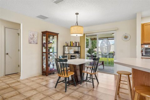 Casa en venta en The Villages, Florida, 3 dormitorios, 129.32 m2 № 2296379 - foto 13