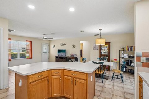 Casa en venta en The Villages, Florida, 3 dormitorios, 129.32 m2 № 2296379 - foto 12