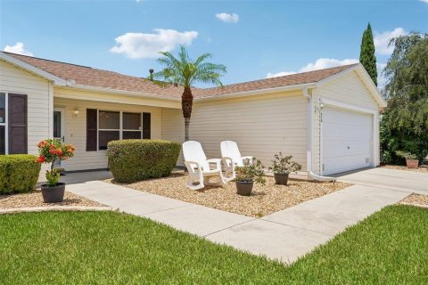 House in The Villages, Florida 3 bedrooms, 129.32 sq.m. № 2296379