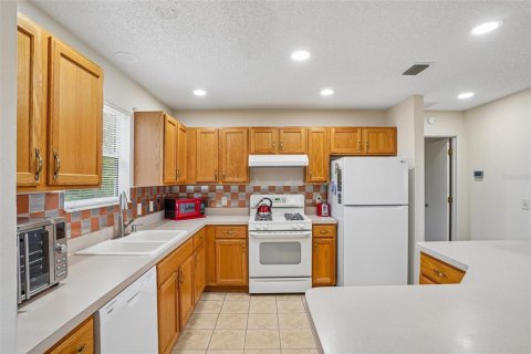 Casa en venta en The Villages, Florida, 3 dormitorios, 129.32 m2 № 2296379 - foto 9