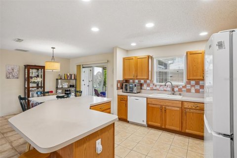 Casa en venta en The Villages, Florida, 3 dormitorios, 129.32 m2 № 2296379 - foto 11