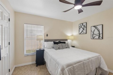 House in Clearwater, Florida 4 bedrooms, 136.47 sq.m. № 2416787 - photo 22