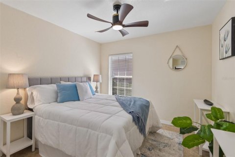House in Clearwater, Florida 4 bedrooms, 136.47 sq.m. № 2416787 - photo 23
