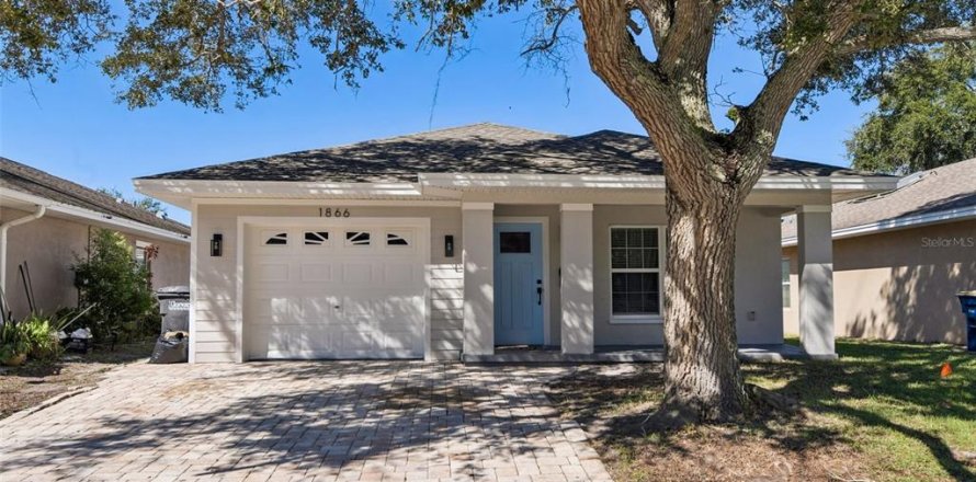 House in Clearwater, Florida 4 bedrooms, 136.47 sq.m. № 2416787