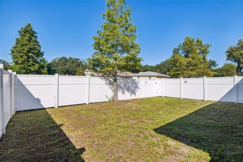 House in Clearwater, Florida 4 bedrooms, 136.47 sq.m. № 2416787 - photo 9