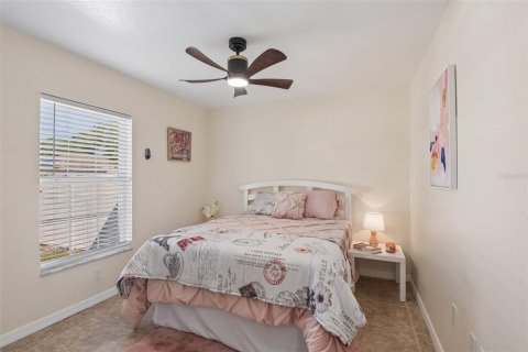 House in Clearwater, Florida 4 bedrooms, 136.47 sq.m. № 2416787 - photo 30