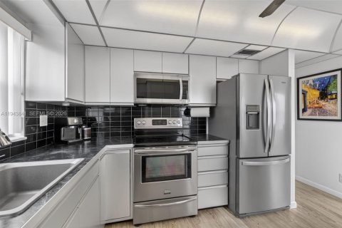 Купить кондоминиум в Санрайз, Флорида 2 спальни, 95.69м2, № 2002332 - фото 10