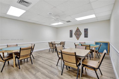 Купить кондоминиум в Санрайз, Флорида 2 спальни, 95.69м2, № 2002332 - фото 28