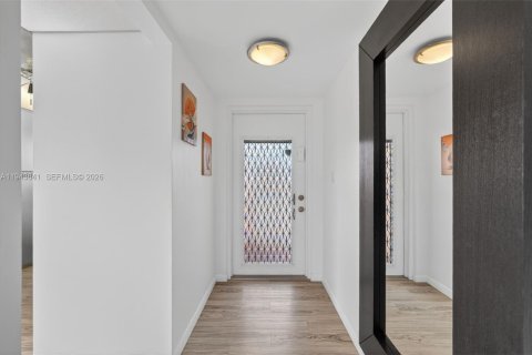 Купить кондоминиум в Санрайз, Флорида 2 спальни, 95.69м2, № 2002332 - фото 21