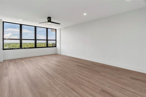 Copropriété à vendre à Miami, Floride: 2 chambres, 122.26 m2 № 1928715 - photo 12