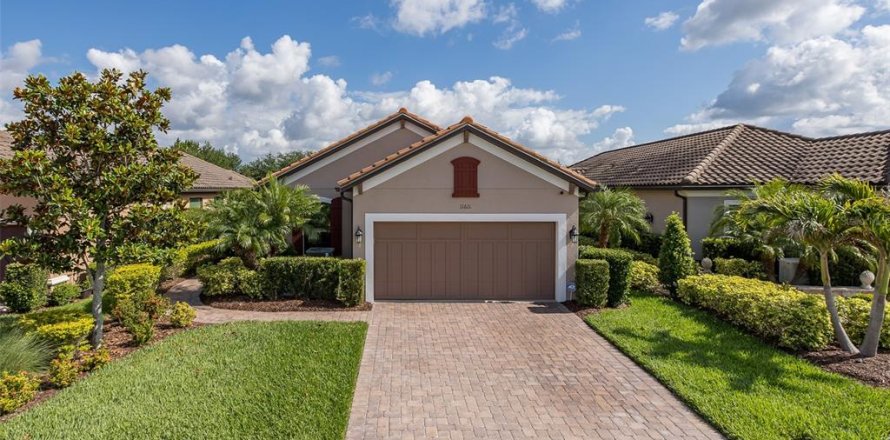 House in Odessa, Florida 3 bedrooms, 179.39 sq.m. № 1690213