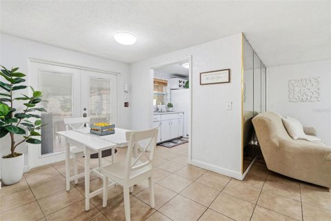 Villa ou maison à vendre à Tampa, Floride: 4 chambres, 106.84 m2 № 2437271 - photo 21