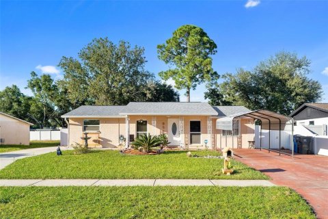 Villa ou maison à Tampa, Floride 4 chambres, 106.84 m2 № 2437271