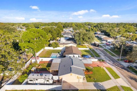 Villa ou maison à vendre à Tampa, Floride: 4 chambres, 106.84 m2 № 2437271 - photo 14