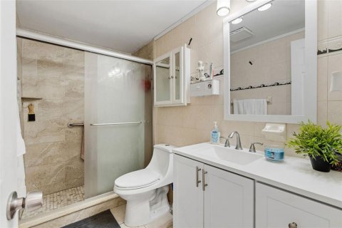 Villa ou maison à vendre à Tampa, Floride: 4 chambres, 106.84 m2 № 2437271 - photo 4