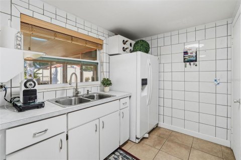 Villa ou maison à vendre à Tampa, Floride: 4 chambres, 106.84 m2 № 2437271 - photo 24