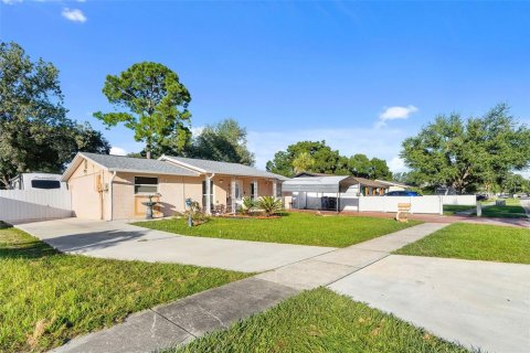 Villa ou maison à vendre à Tampa, Floride: 4 chambres, 106.84 m2 № 2437271 - photo 17
