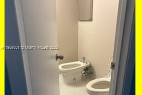 Купить виллу или дом в Майами, Флорида 2 спальни, 107.02м2, № 1965138 - фото 7