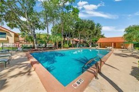 Купить виллу или дом в Майами, Флорида 2 спальни, 107.02м2, № 1965138 - фото 2