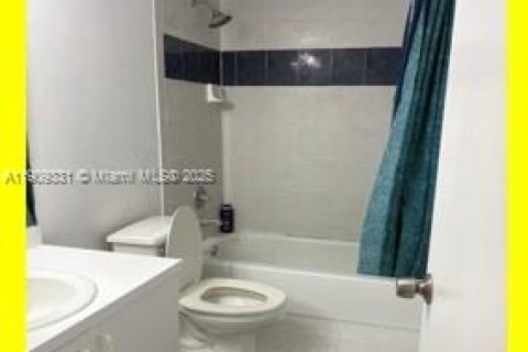 Купить виллу или дом в Майами, Флорида 2 спальни, 107.02м2, № 1965138 - фото 29